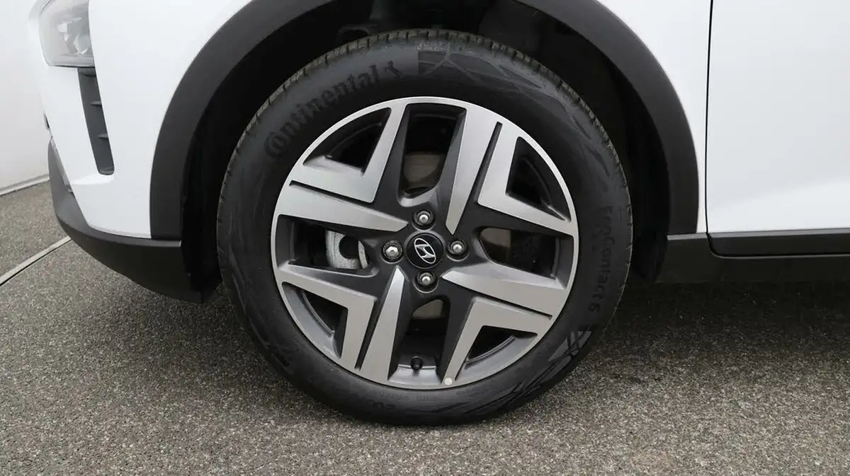 2023-hyundai-bayon-10-t-gdi-ultimate-100ps-big-17