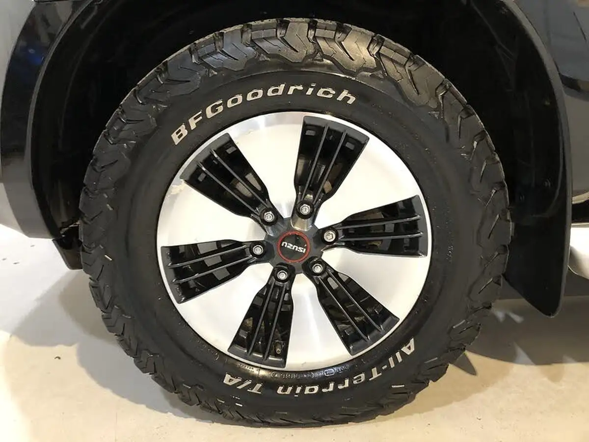 2021-isuzu-d-max-19td-dl40-auto-big-9
