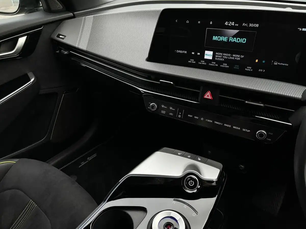 2024-kia-ev6-e-gt-big-13