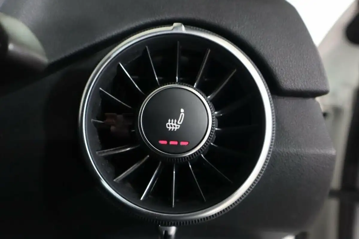 2019-audi-tt-coupe-20-40-tfsi-s-line-big-30