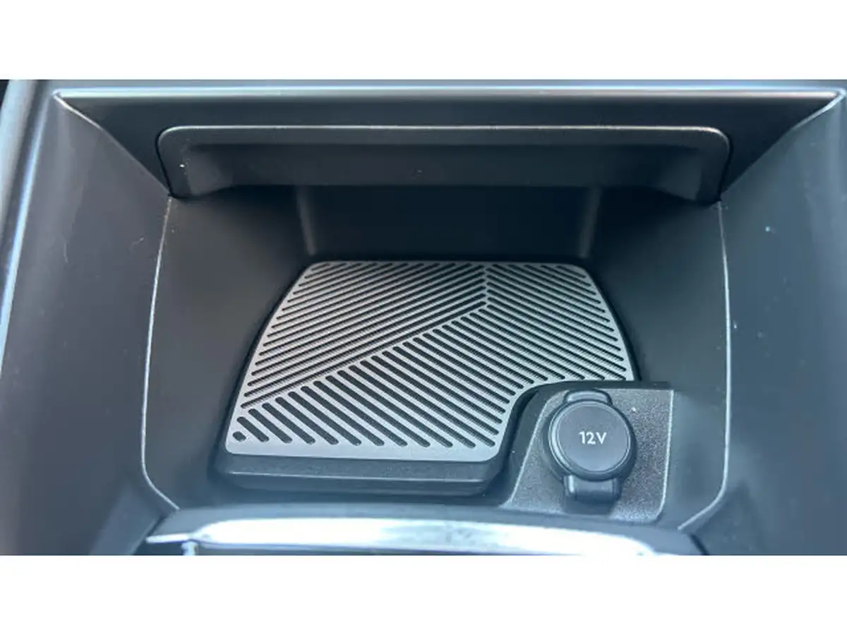 2021-citroen-c4-12-puretech-shine-130ps-eat8-big-35