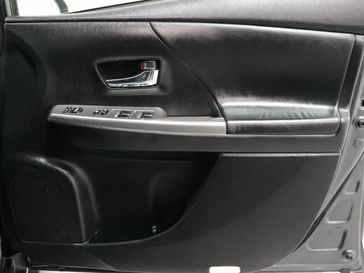 2020-toyota-prius-18-vvt-i-excel-big-33