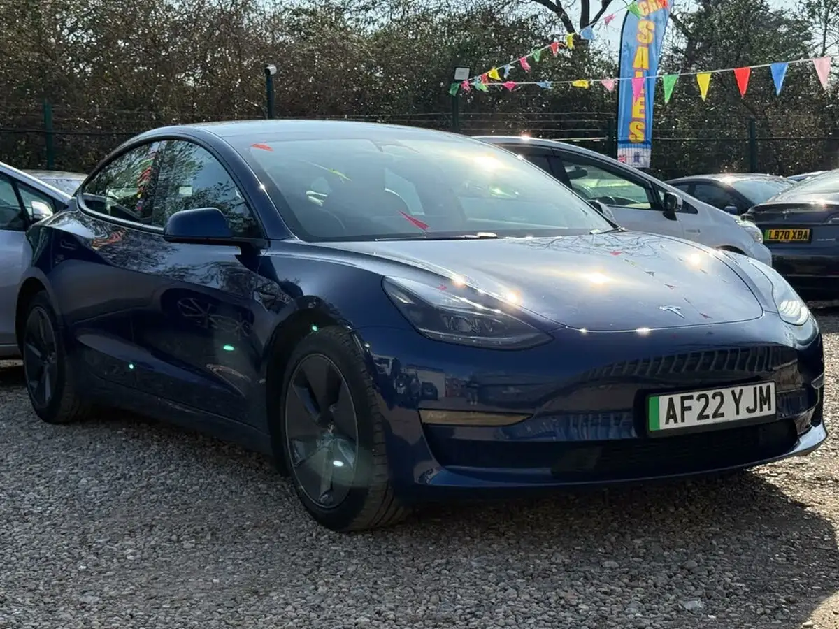 2022-tesla-model-3-e-long-range-big-0