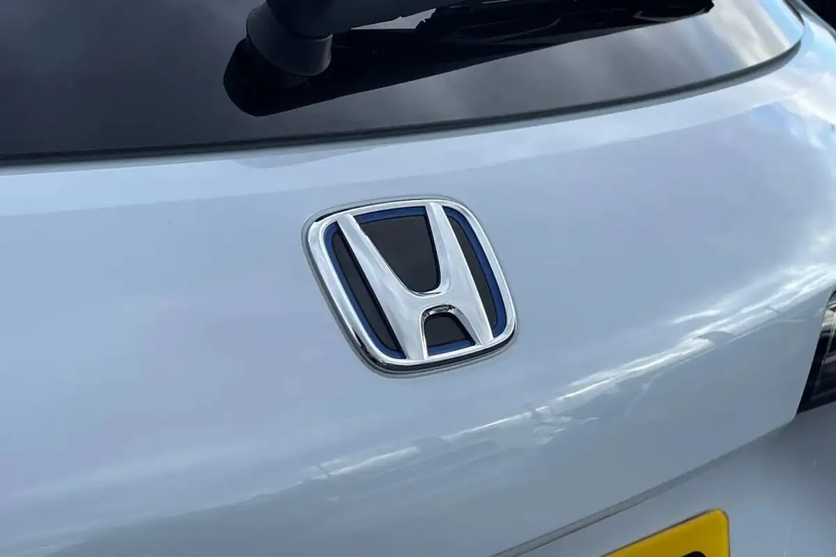 2024-honda-zr-v-20-i-mmd-advance-big-29
