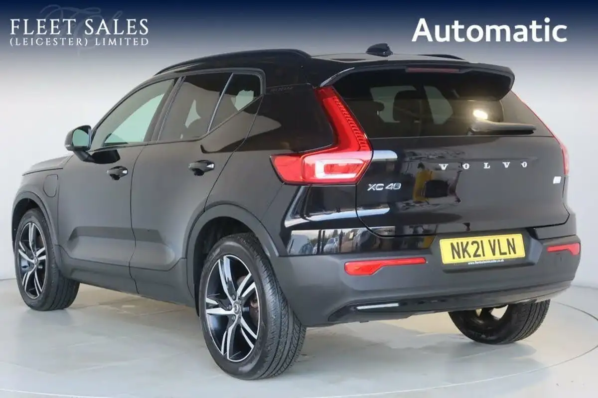 2021-volvo-xc40-15-t4-r-design-208bhp-big-2