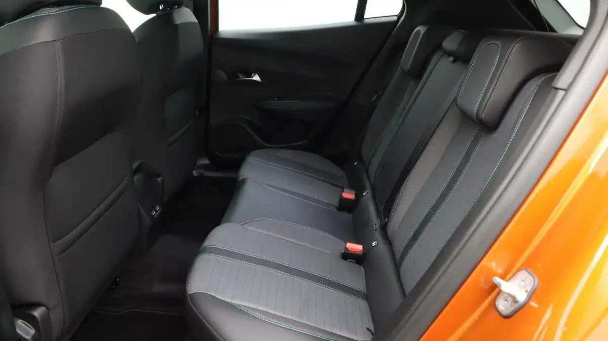 2023-peugeot-2008-suv-12-puretech-allure-premium-100bhp-big-16