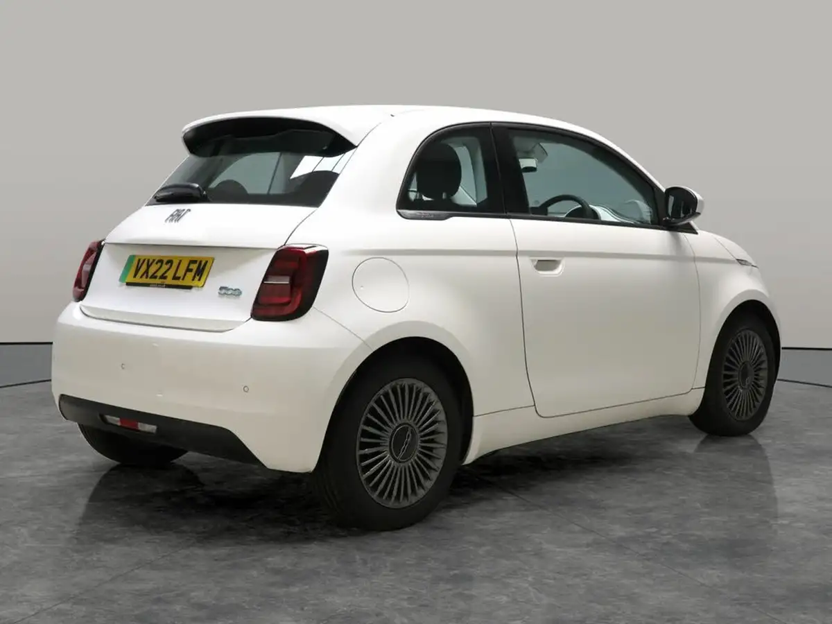 2022-fiat-500-e-icon-117bhp-big-11