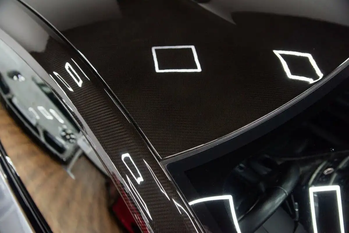 2019-aston-martin-dbs-52-v12-superleggera-big-16
