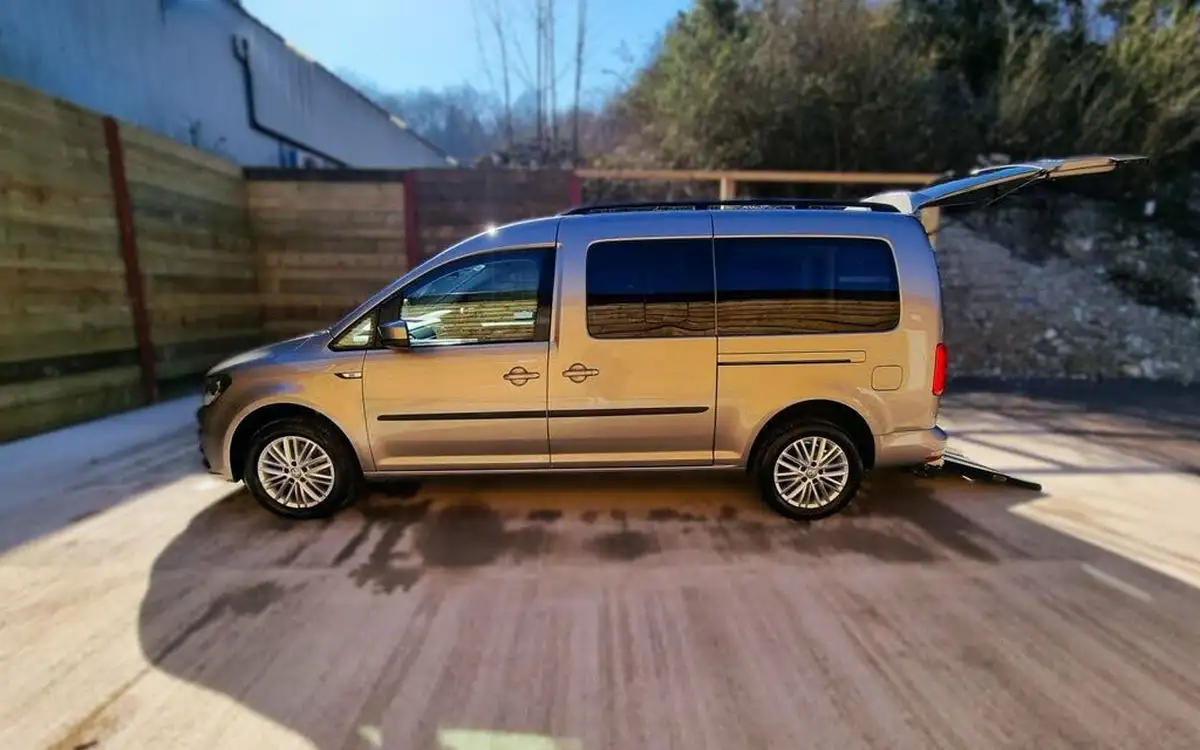 2018-volkswagen-caddy-maxi-life-20tdi-c20-102ps-dsg-big-16