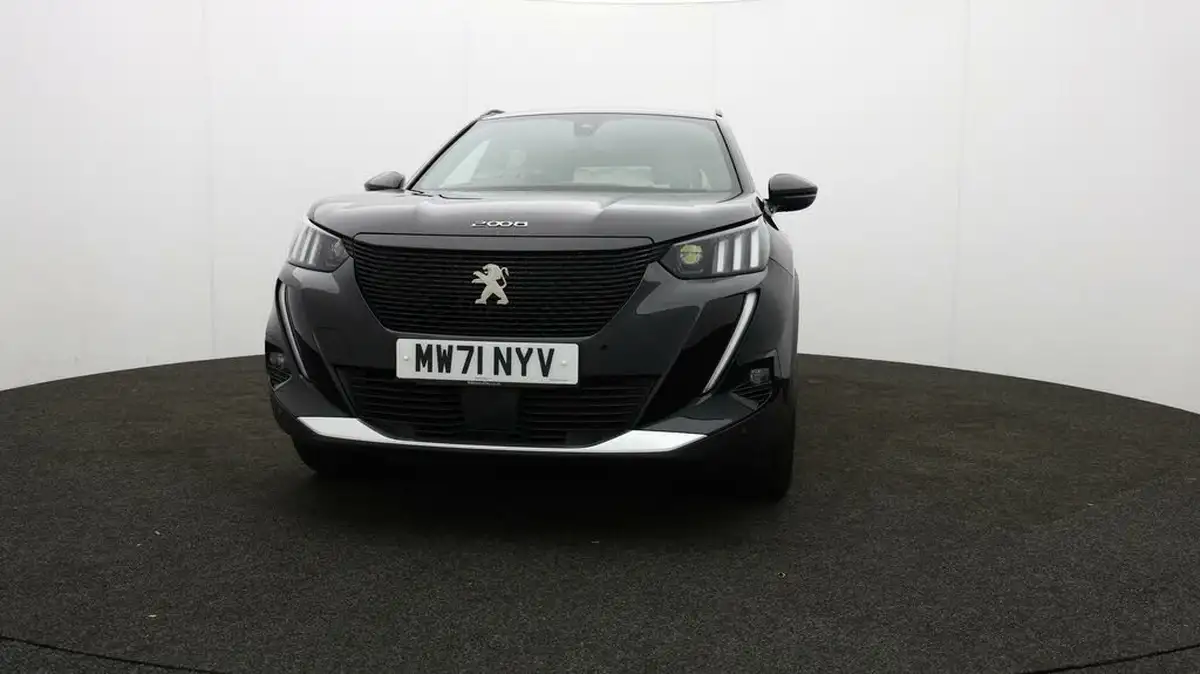 2021-peugeot-2008-suv-e-gt-premium-50kwh-big-46
