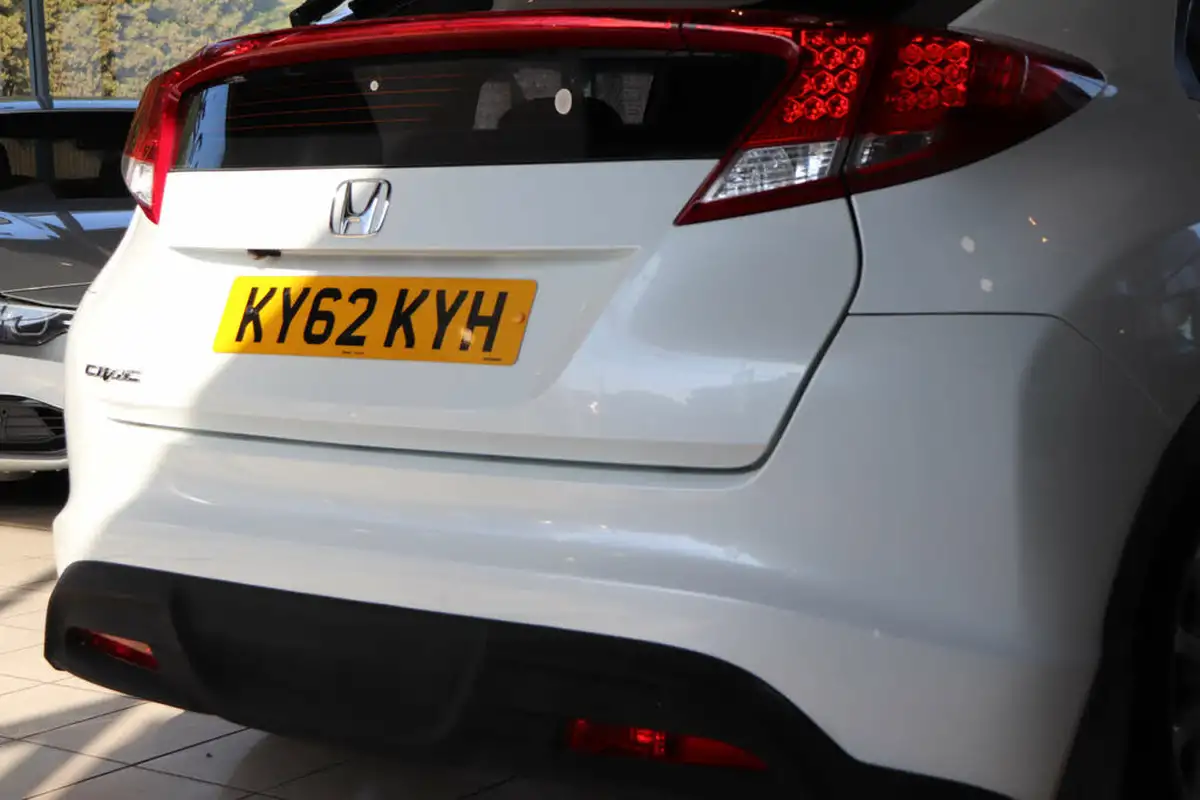 2012-honda-civic-18-ex-auto-big-75