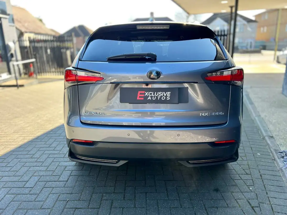 2017-lexus-nx-300h-25-f-sport-p-navipan-big-20