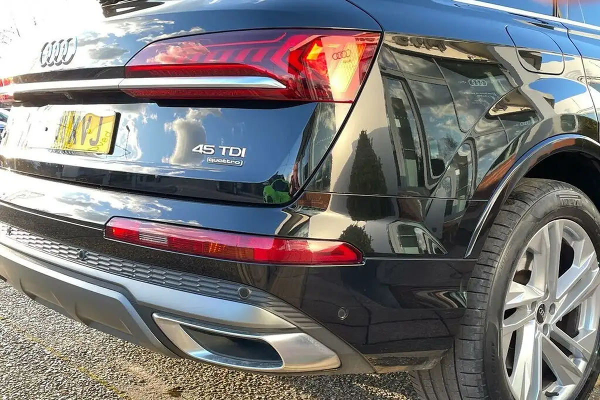 2022-audi-q7-30-45-tdi-s-line-big-23