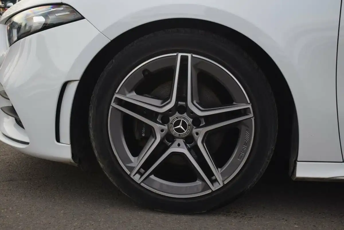 2020-mercedes-benz-a-class-13-a200-amg-line-hatchback-5d-7g-dct-big-7