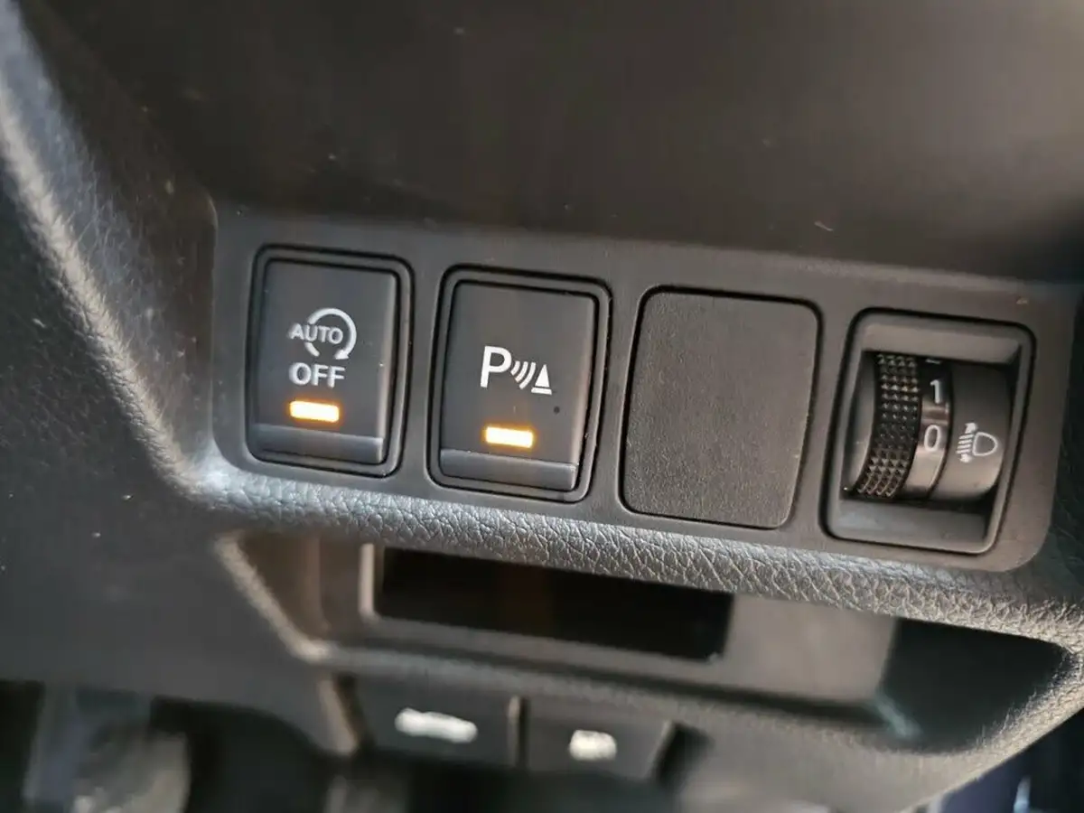 2016-nissan-x-trail-16dci-acenta-big-11