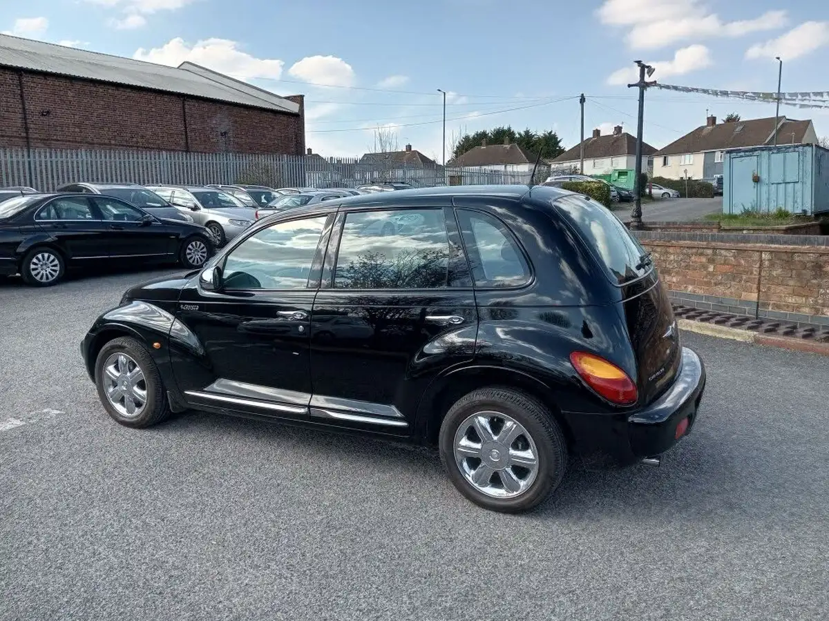 2005-chrysler-pt-cruiser-24-limited-hatchback-5d-auto-big-13