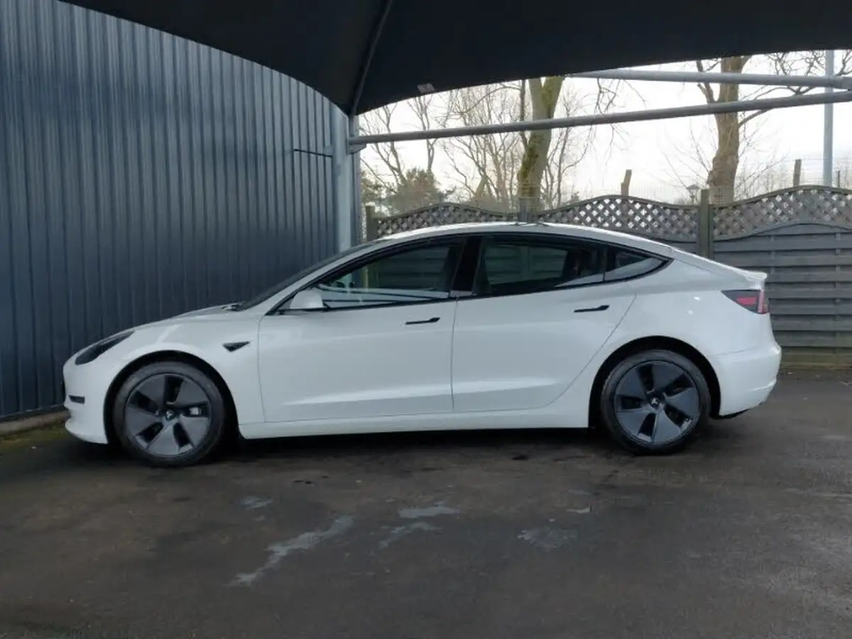 2021-tesla-model-3-e-long-range-awd-big-3