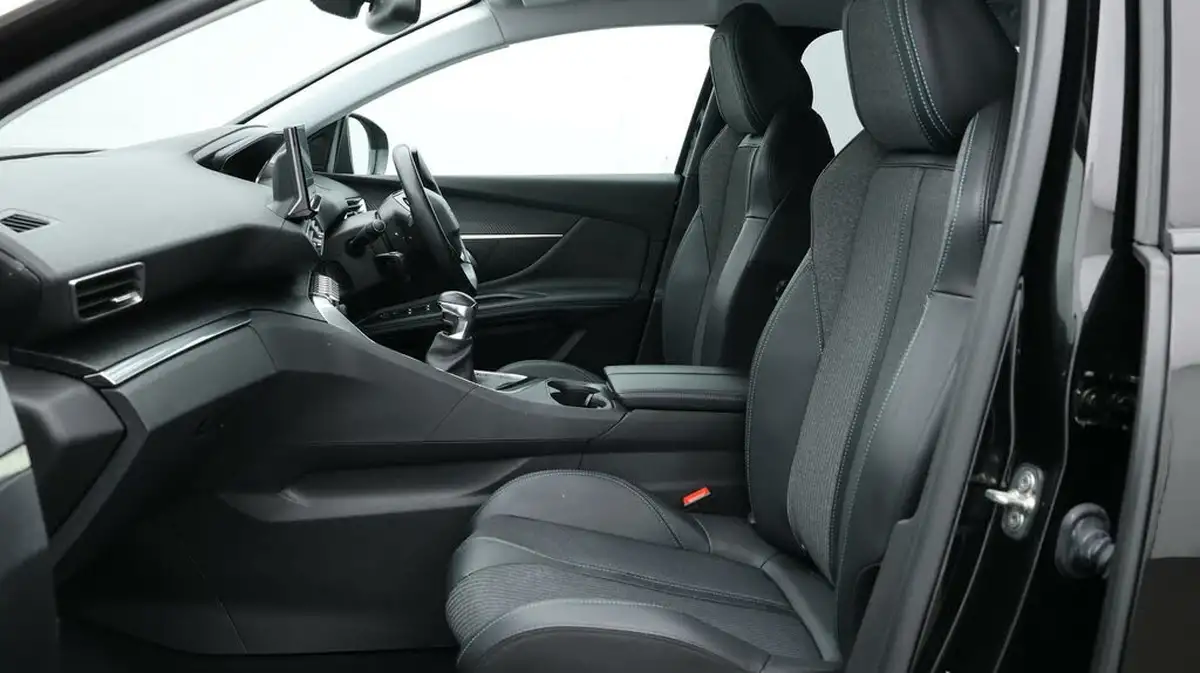 2022-peugeot-3008-suv-15-bluehdi-allure-big-14