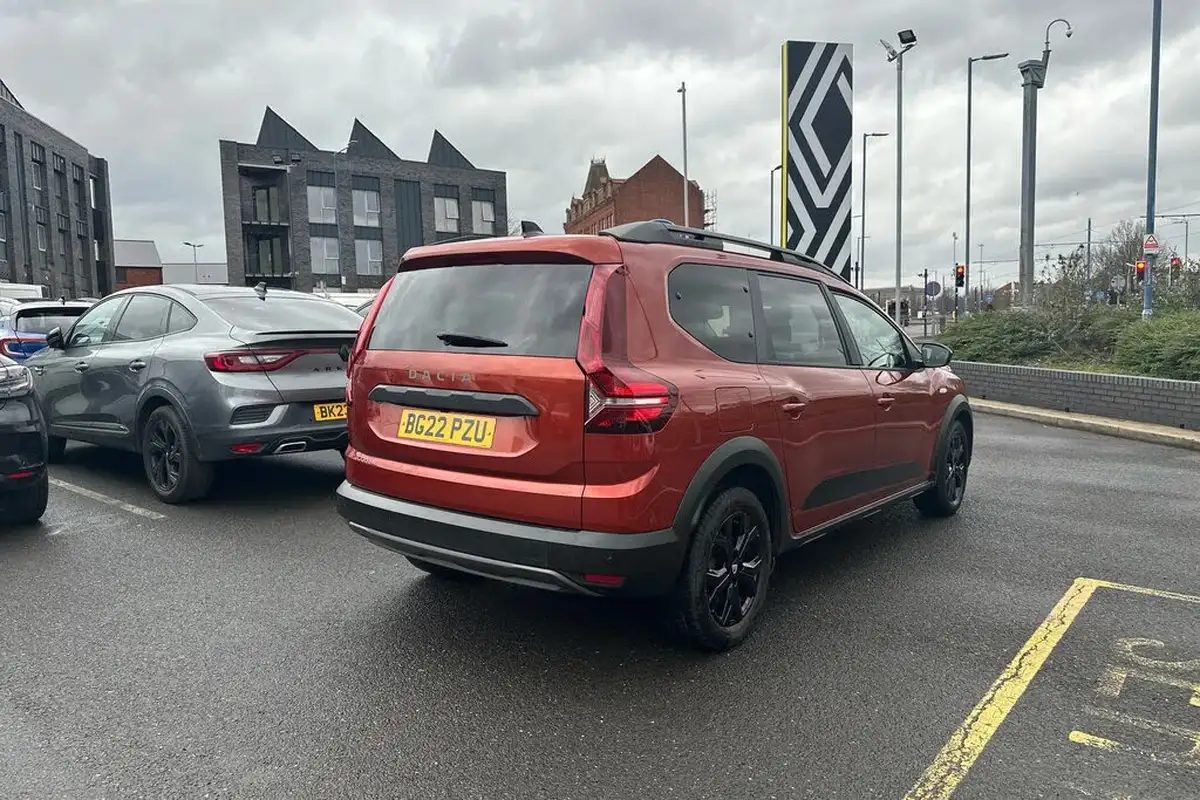 2022-dacia-jogger-10-tce-extreme-se-big-15