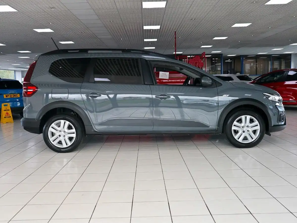 2023-dacia-jogger-10-tce-expression-big-12