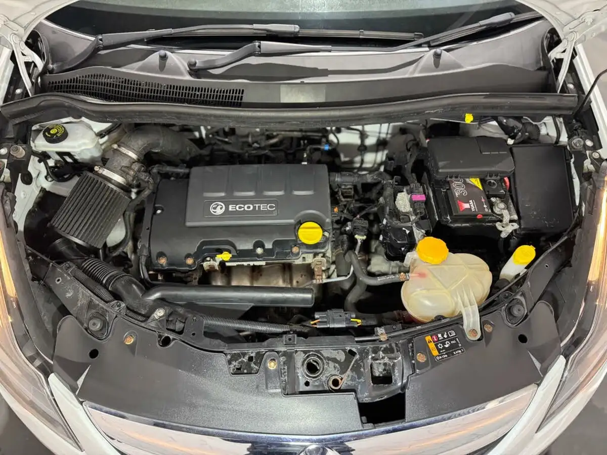2014-vauxhall-corsa-12-3d-big-16