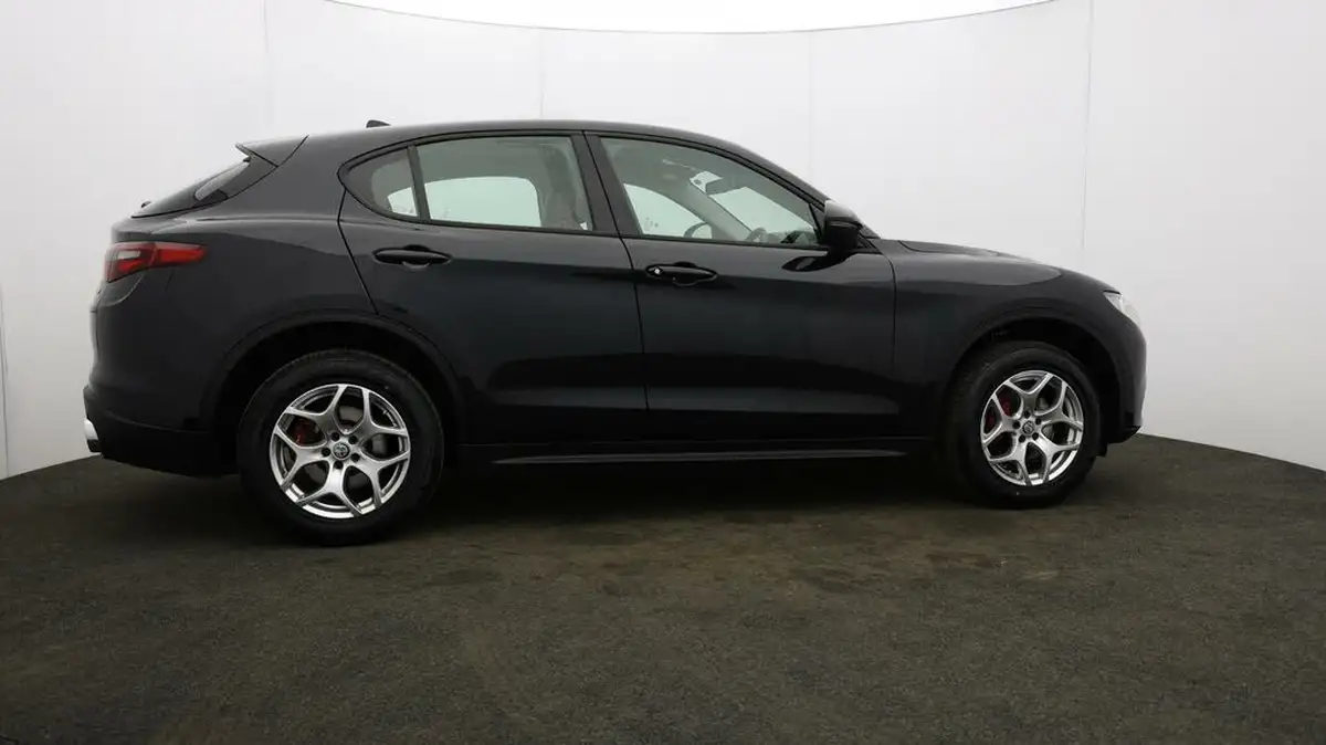 2019-alfa-romeo-stelvio-20-super-ss-big-48