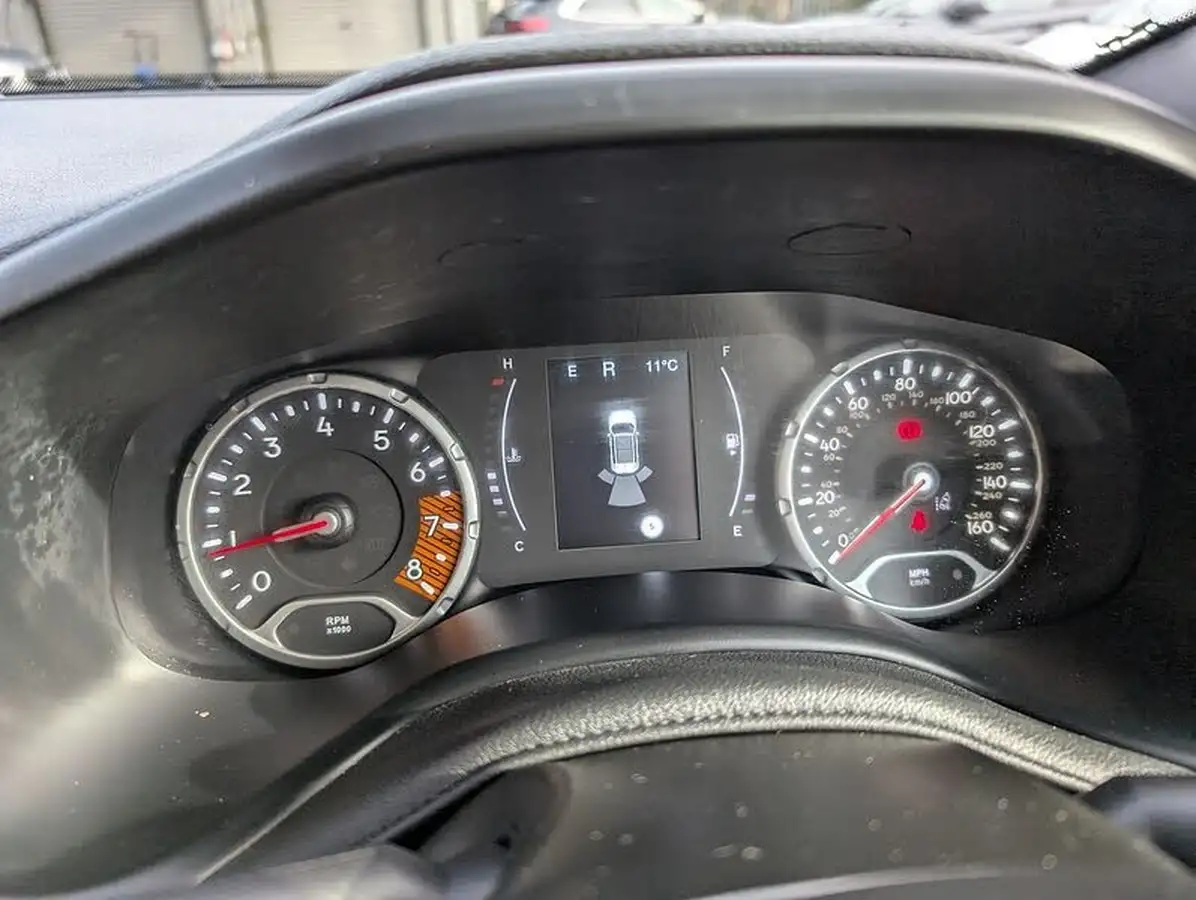 2021-jeep-renegade-13-gse-night-eagle-big-26