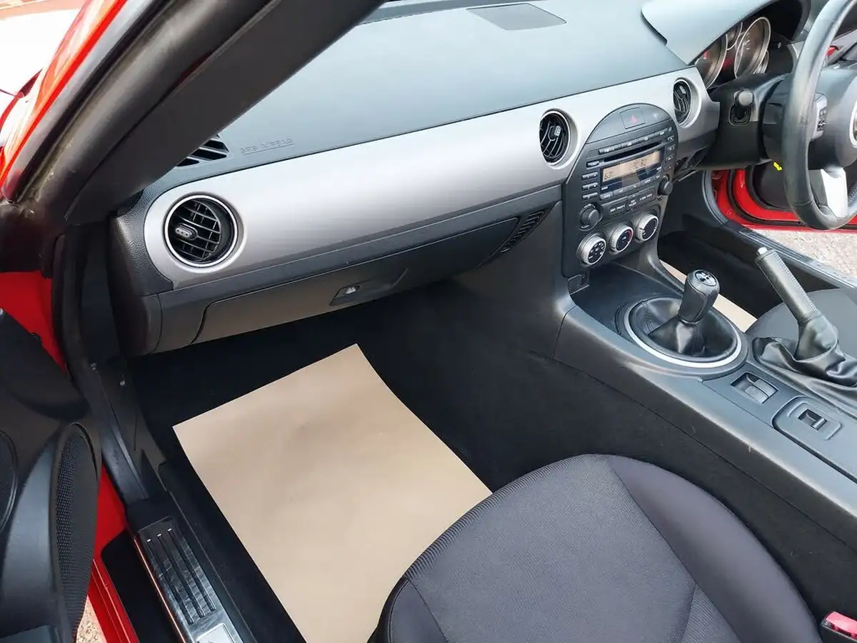 2010-mazda-mx-5-18-se-126ps-big-14