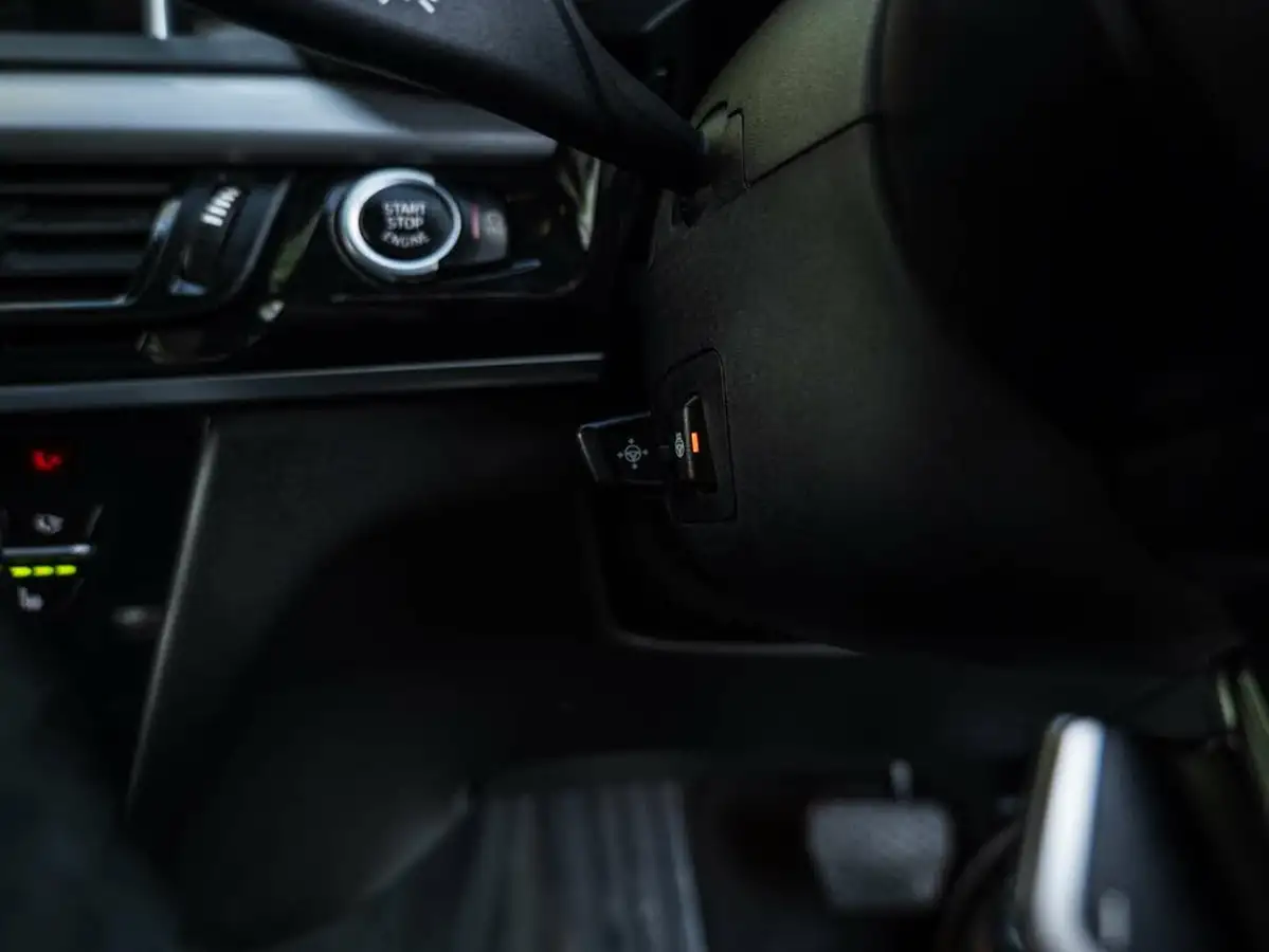 2013-bmw-x5-44-xdrive50i-m-sport-449bhp-big-31