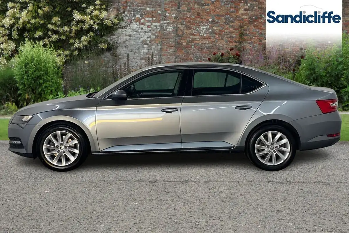 2020-skoda-superb-15-tsi-se-technology-hatchback-big-6