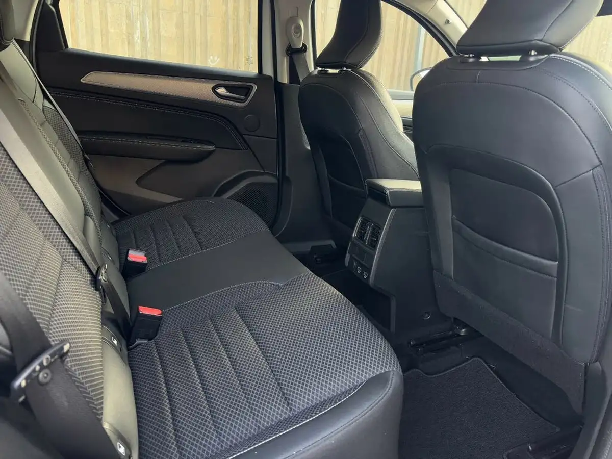 2021-renault-arkana-16-s-edition-big-18
