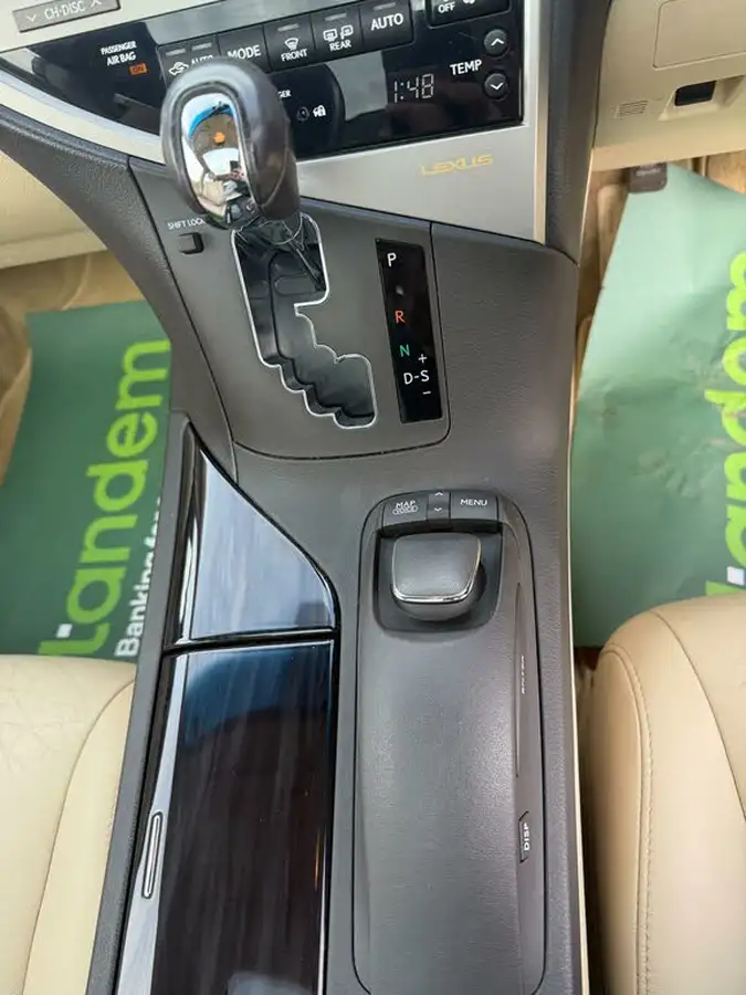 2012-lexus-rx-450h-35-advance-pan-big-26
