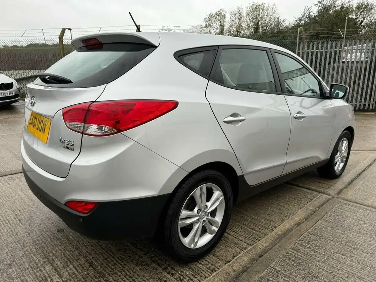 2011-hyundai-ix35-17td-style-big-7