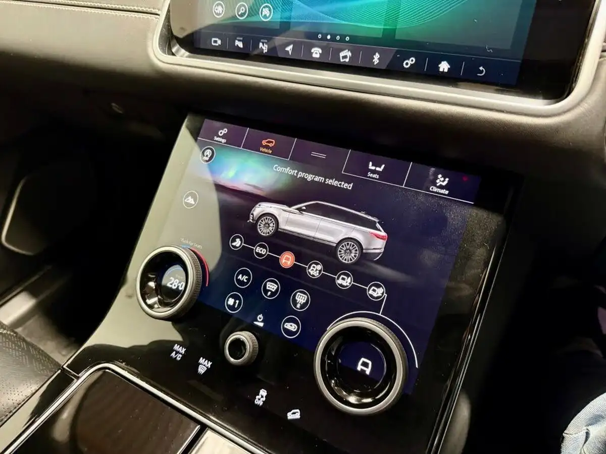 2019-land-rover-range-rover-velar-20-d240-r-dynamic-hse-big-21
