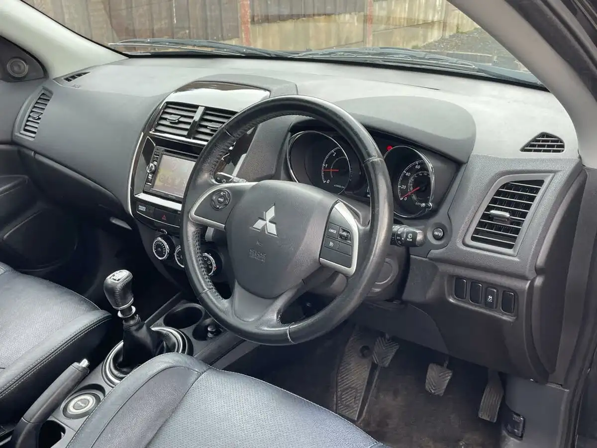 2015-mitsubishi-asx-18td-4-big-11