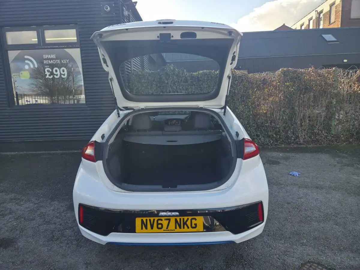 2018-hyundai-ioniq-16-gdi-premium-hybrid-big-33