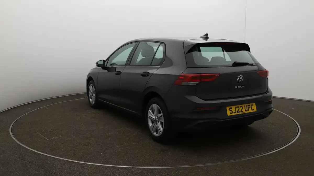 2022-volkswagen-golf-20tdi-life-hatchback-big-52