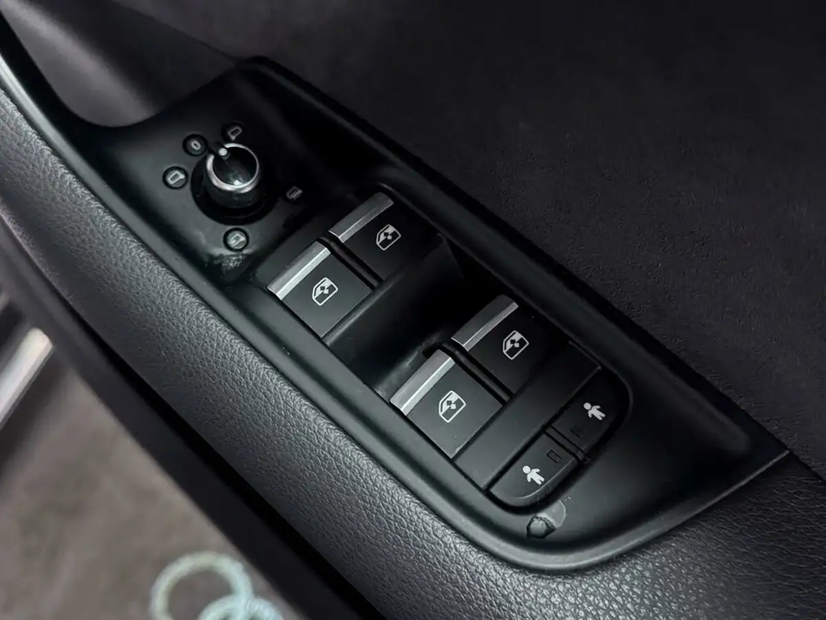 2020-audi-sq7-40tdi-big-22