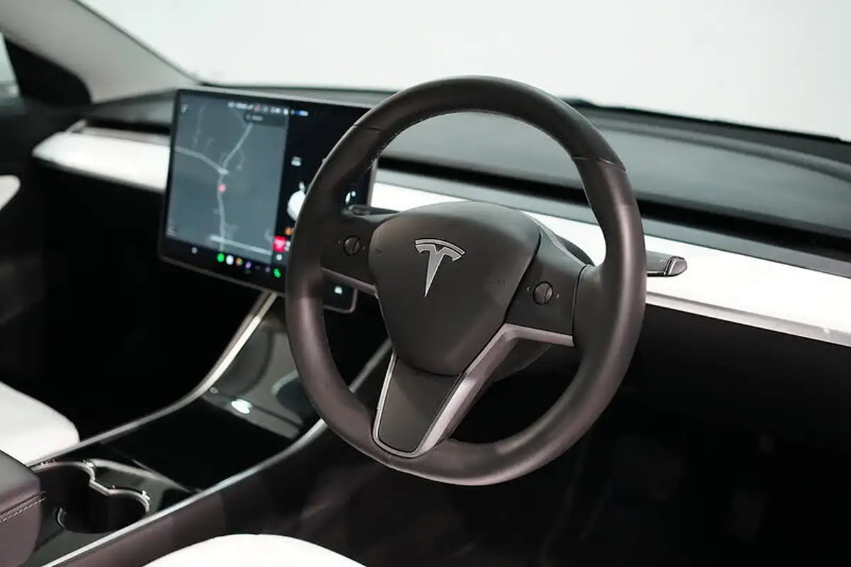 2019-tesla-model-3-e-long-range-4x4-big-42