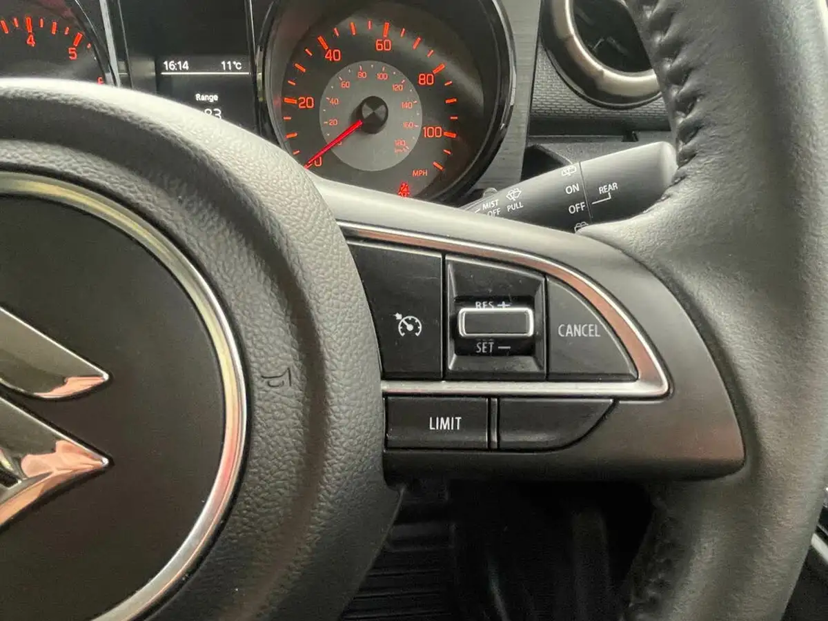 2019-suzuki-jimny-15-sz5-big-15