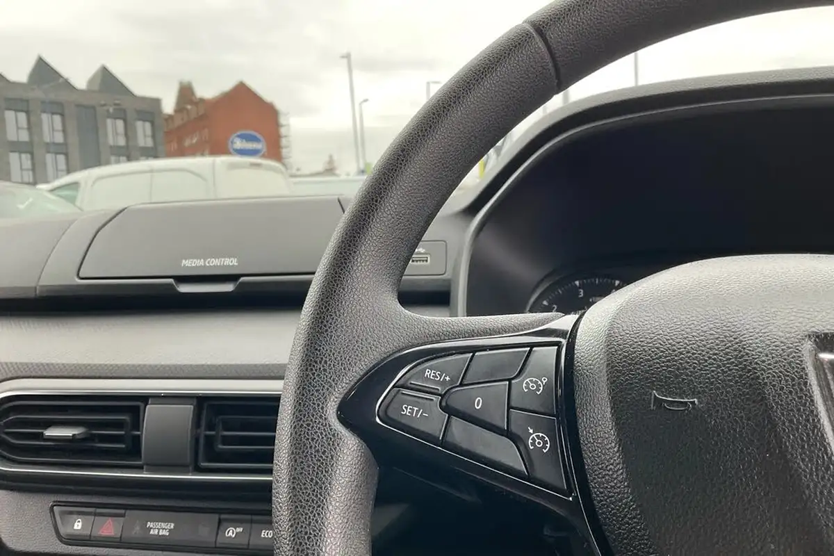 2021-dacia-sandero-10-tce-essential-90bhp-big-32
