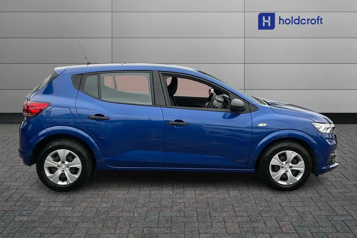 2021-dacia-sandero-10-tce-essential-90bhp-big-4