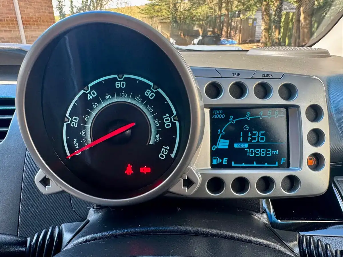 2011-chevrolet-spark-12-ls-big-32