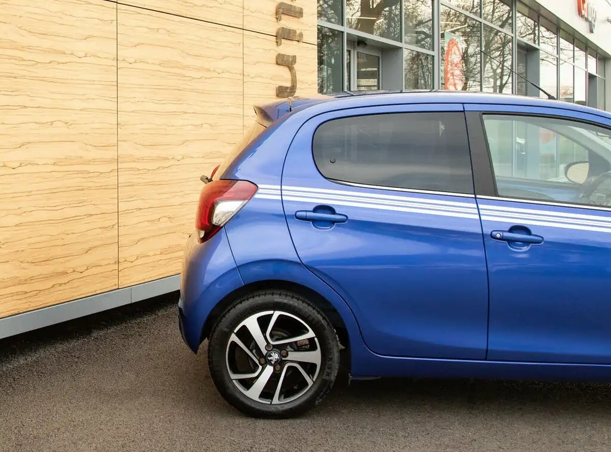 2019-peugeot-108-10-collection-hatchback-big-10