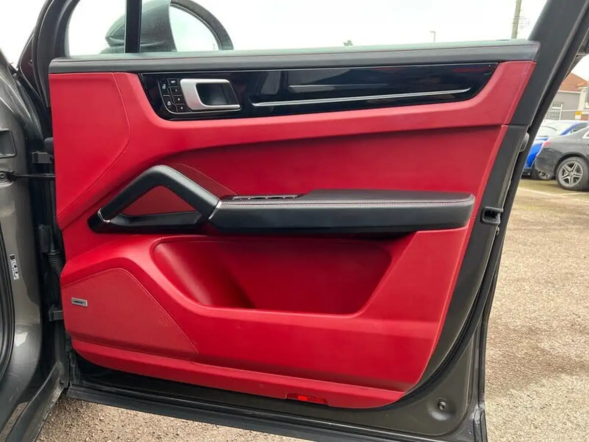 2019-porsche-cayenne-30-v6-station-wagon-big-35