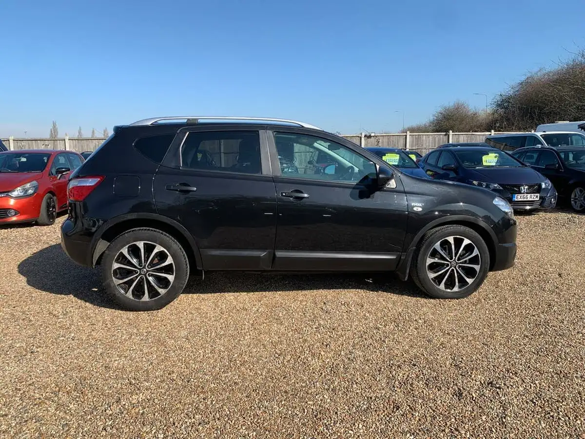 2012-nissan-qashqai-15td-n-tec-big-7