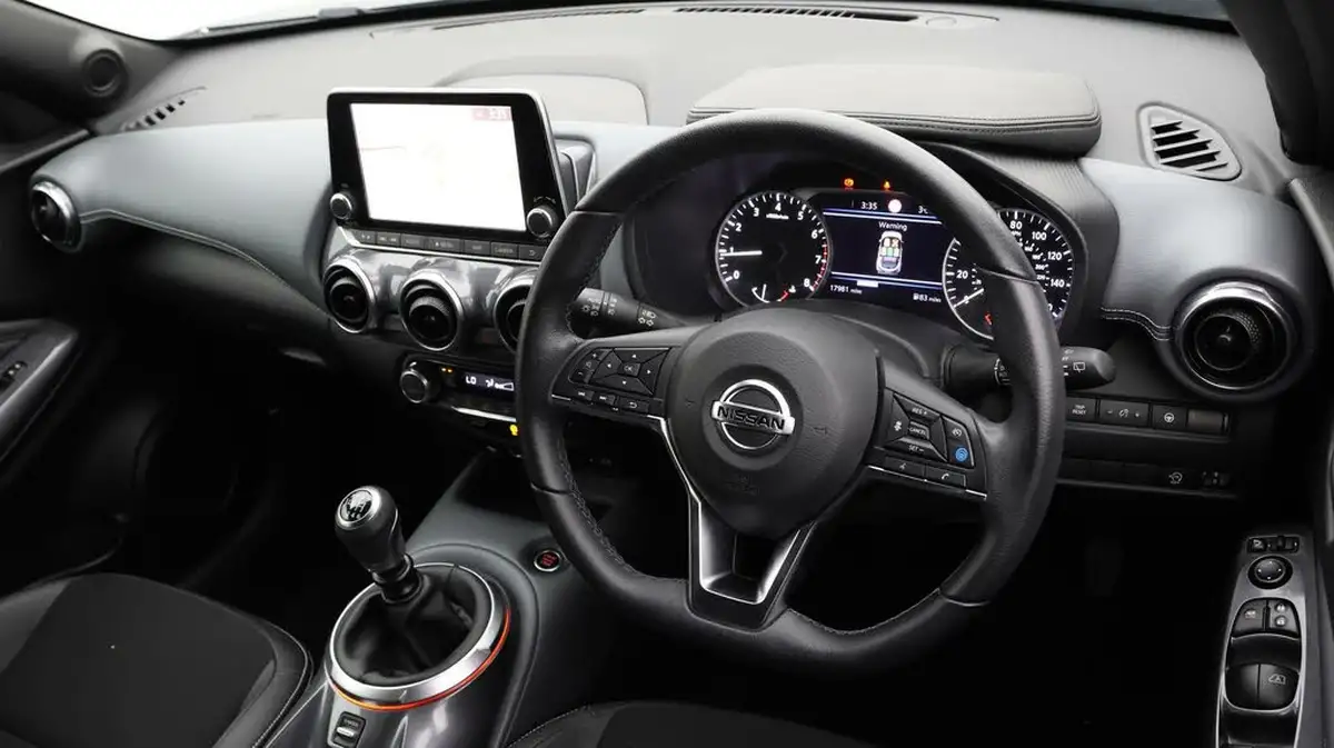 2022-nissan-juke-10-dig-t-tekna-big-8