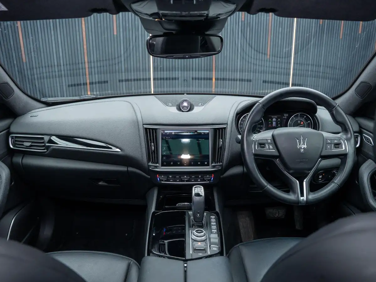 2021-maserati-levante-20-gt-big-35
