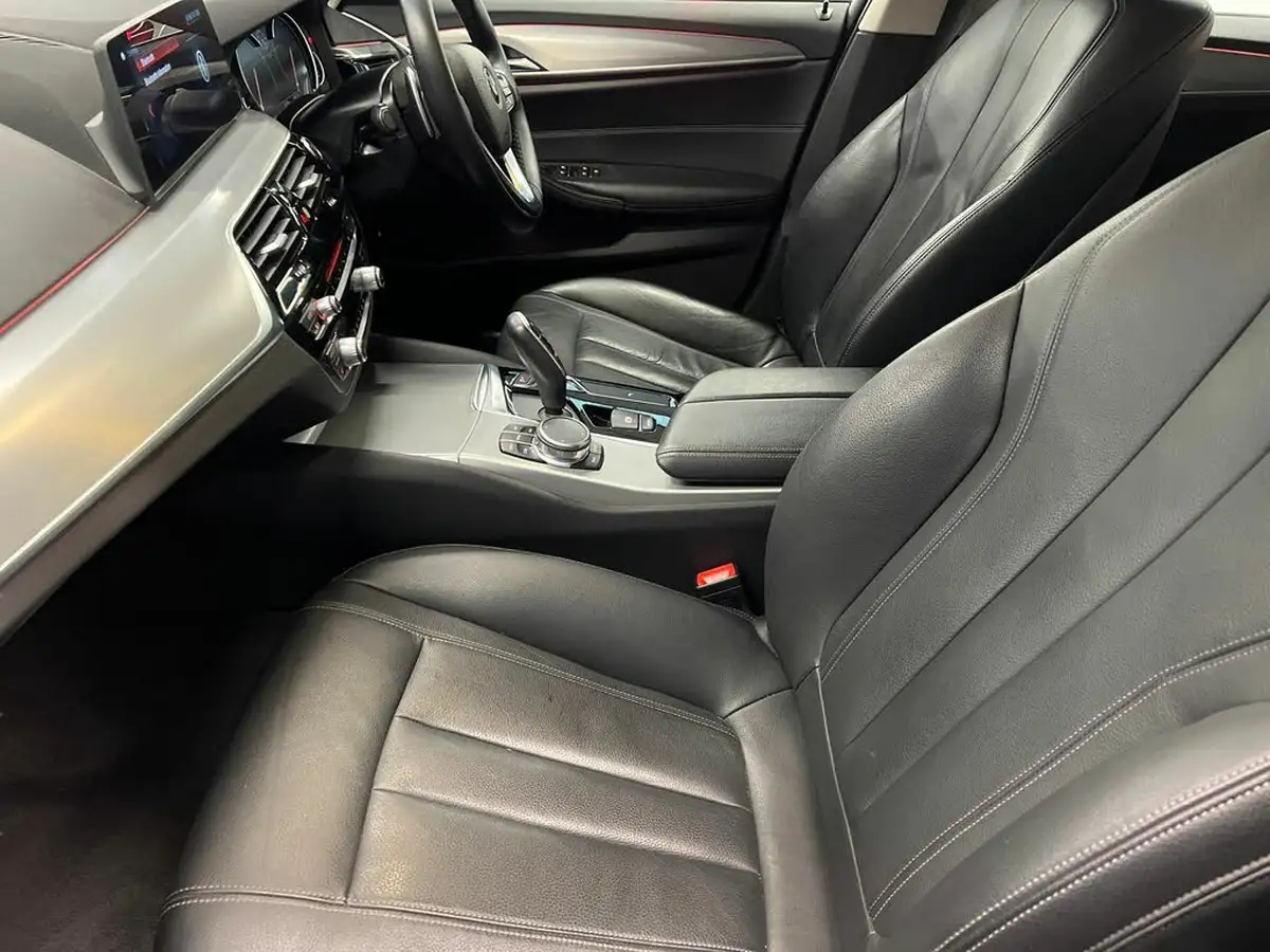 2018-bmw-5-series-20td-520d-se-188bhp-touring-5d-big-3