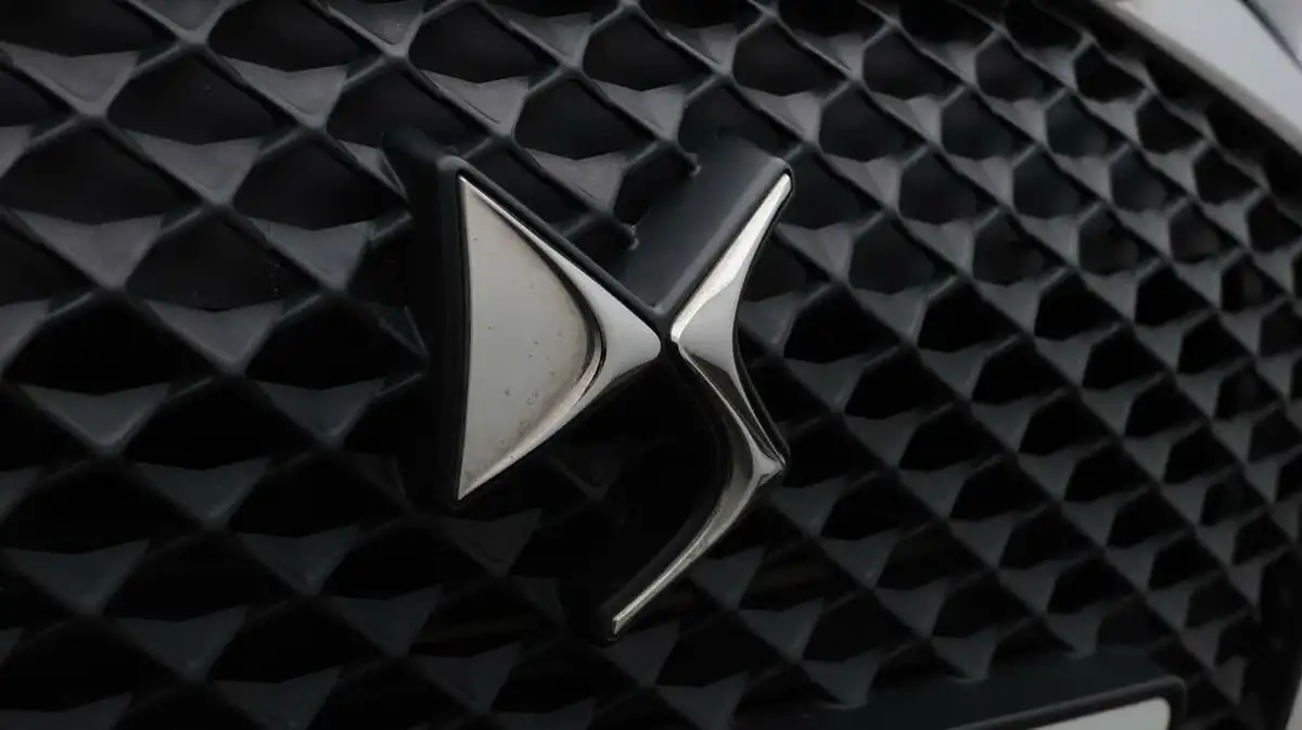 2022-ds-ds-3-crossback-e-tense-bastille-big-23